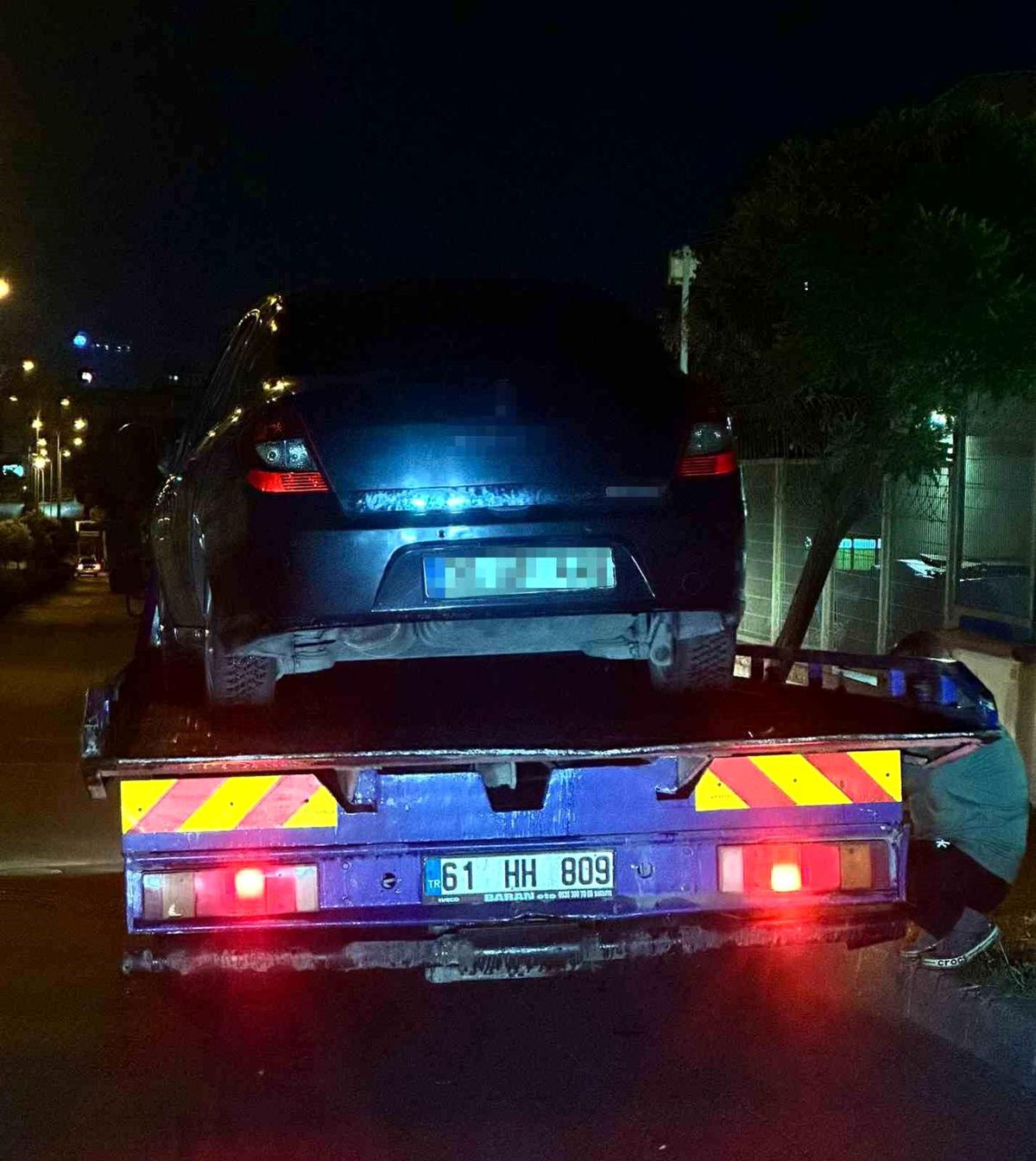 Başakşehir'de polisin nefes kesen kovalamacası kameraya yansıdı