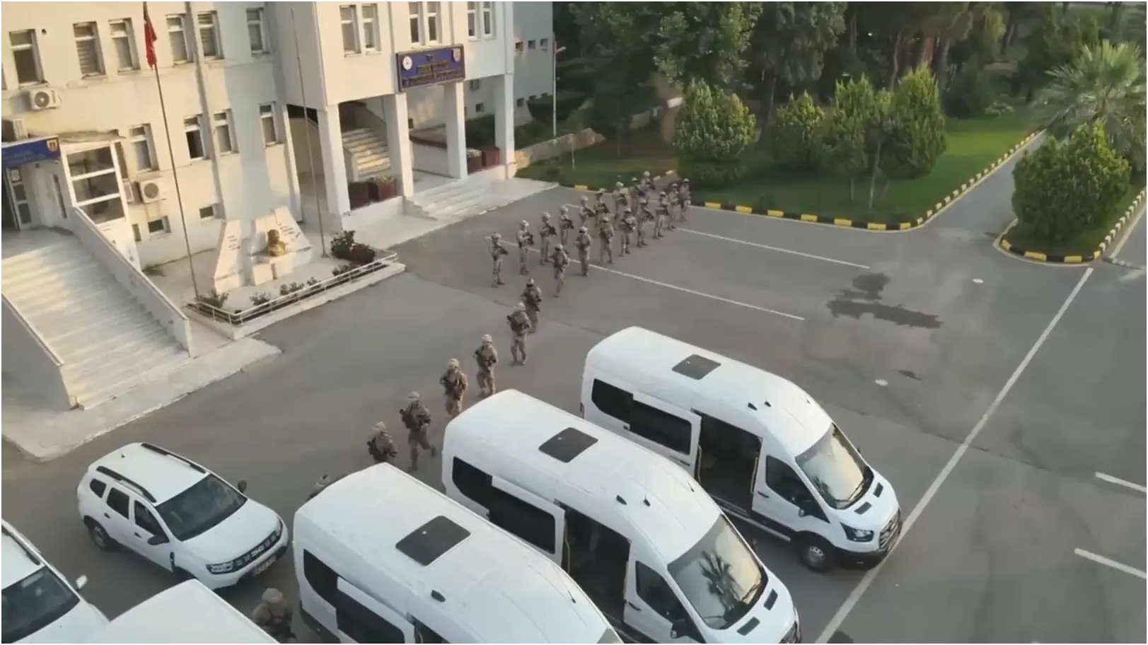 6 bin 440 personelin katıldığı operasyonda 122 tutuklama! Jandarmadan nefes kesen operasyon