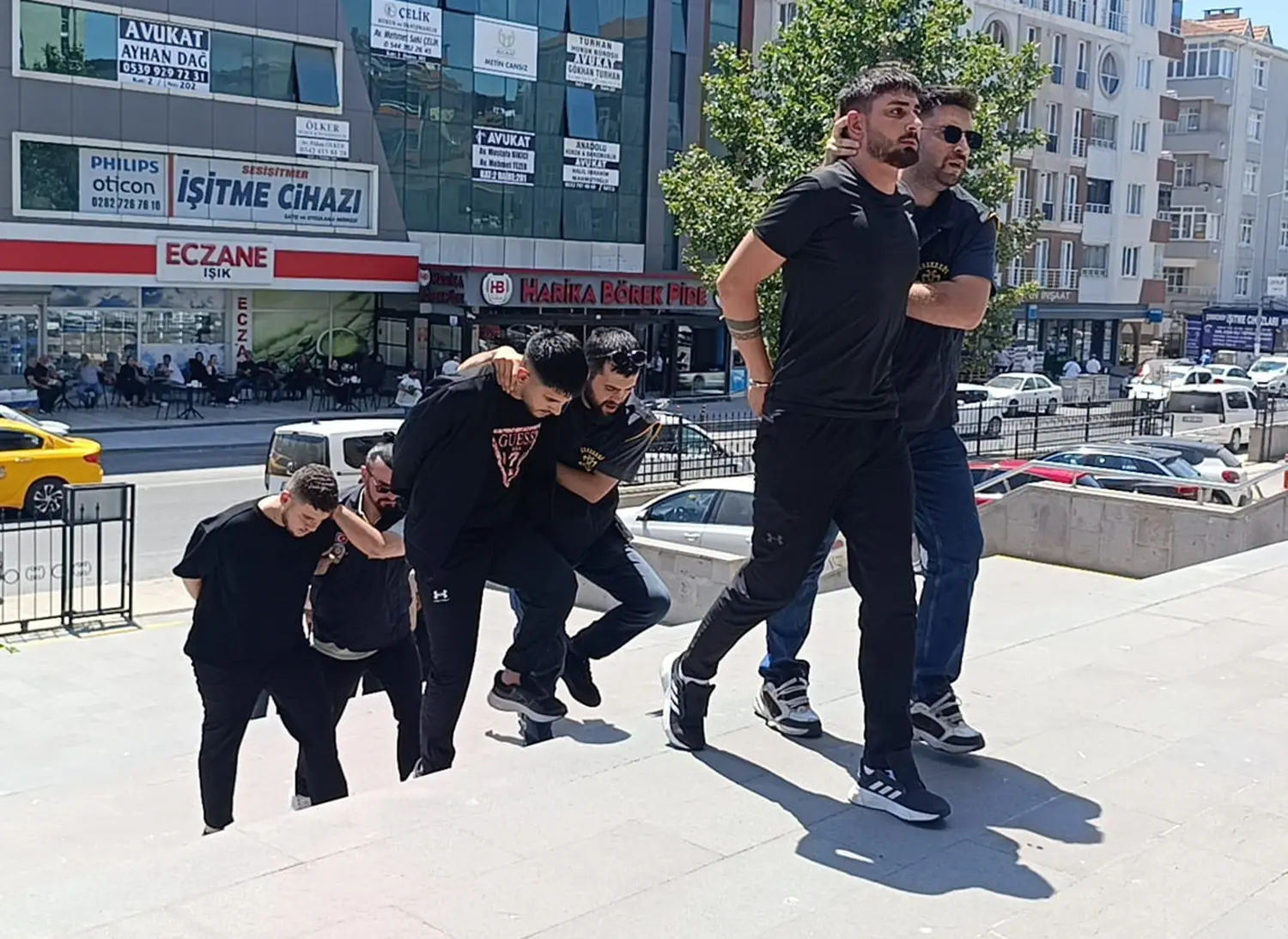 Tekirdağ'da nişanda çıkan silahlı kavgaya ilişkin 3 şüpheli tutuklandı