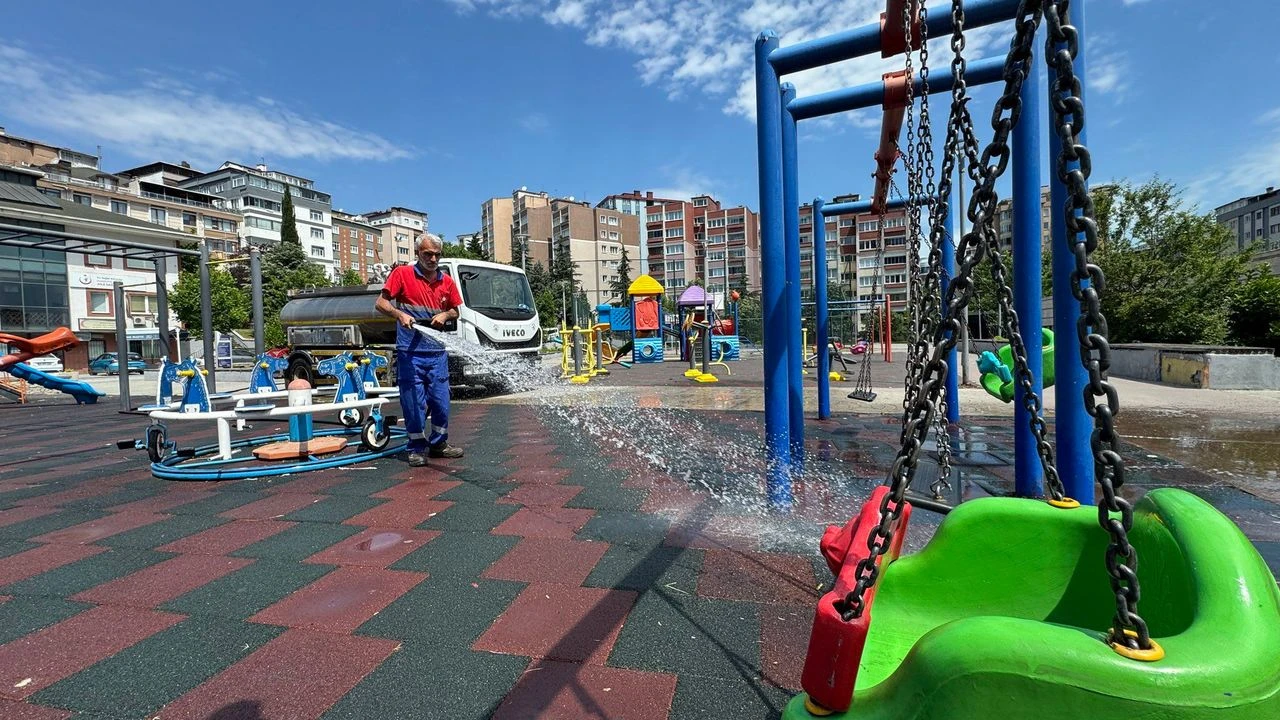 Kâğıthane'de parklar yaz sezonuna hazırlanıyor