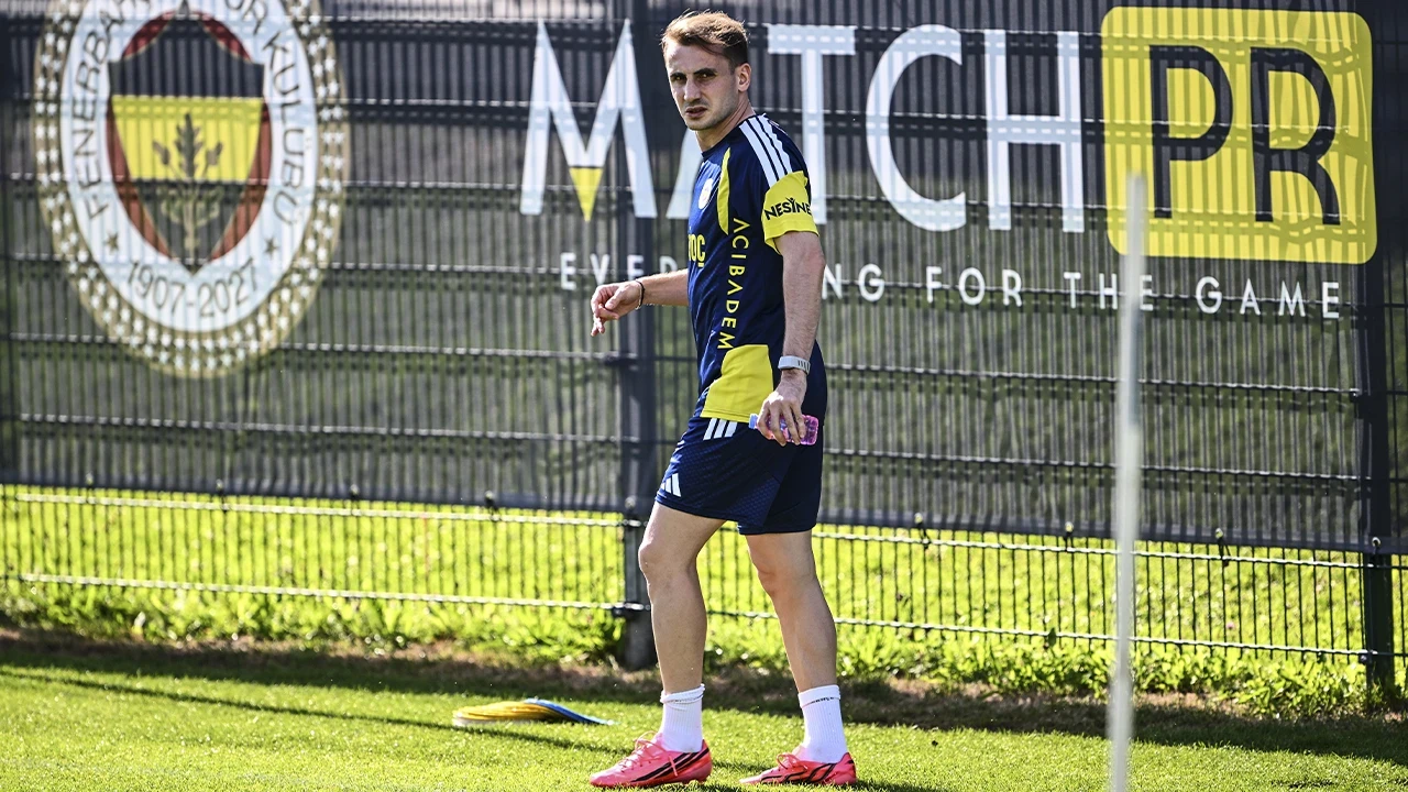 Fenerbahçe'nin milli yıldızı Kerem Aktürkoğlu baba oldu
