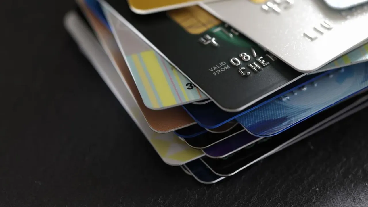 Kredi kartı aidatları arttı! Bankalar yıllık üyelik ücretlerini güncelledi