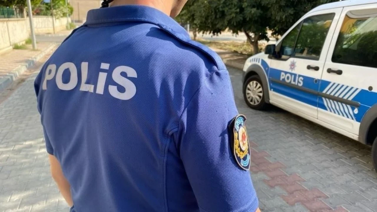 Mantar ararken el bombası buldu