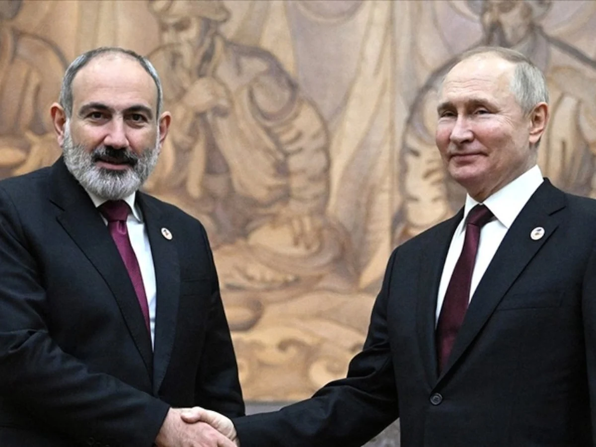 Paşinyan'dan Putin'e Rusya günü kutlaması