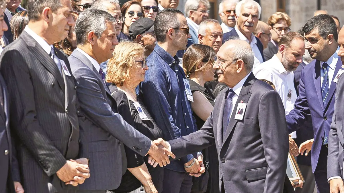 Mutlak butlan sonrası ilk temas! Kılıçdaroğlu ve Özel aynı karede