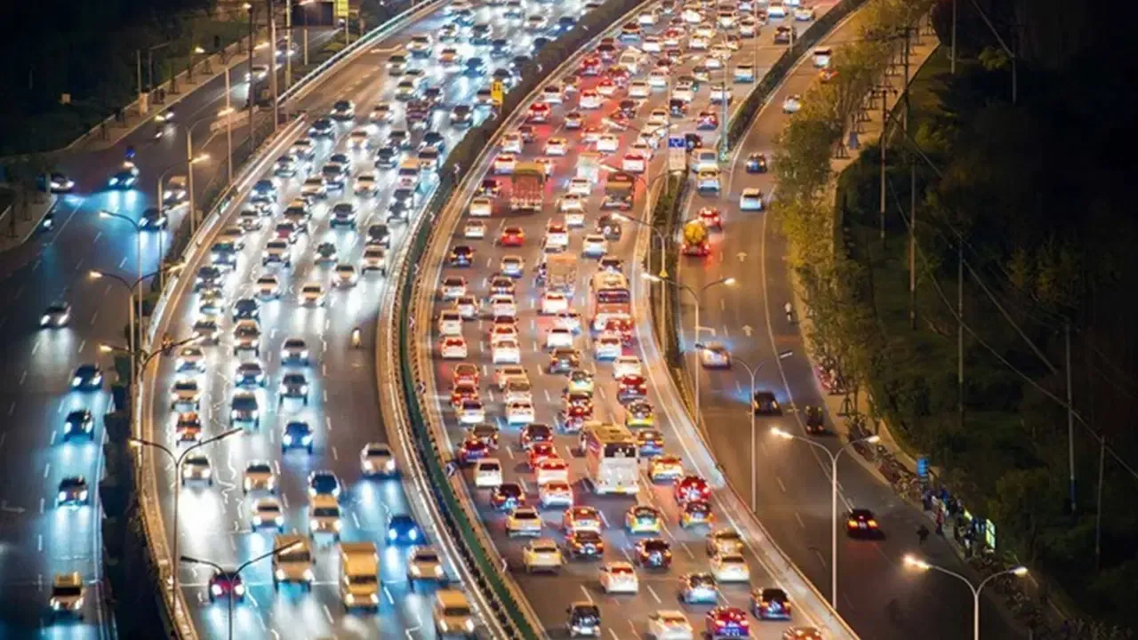Araç içi görüntü ve ses cihazlarına yeni düzenleme