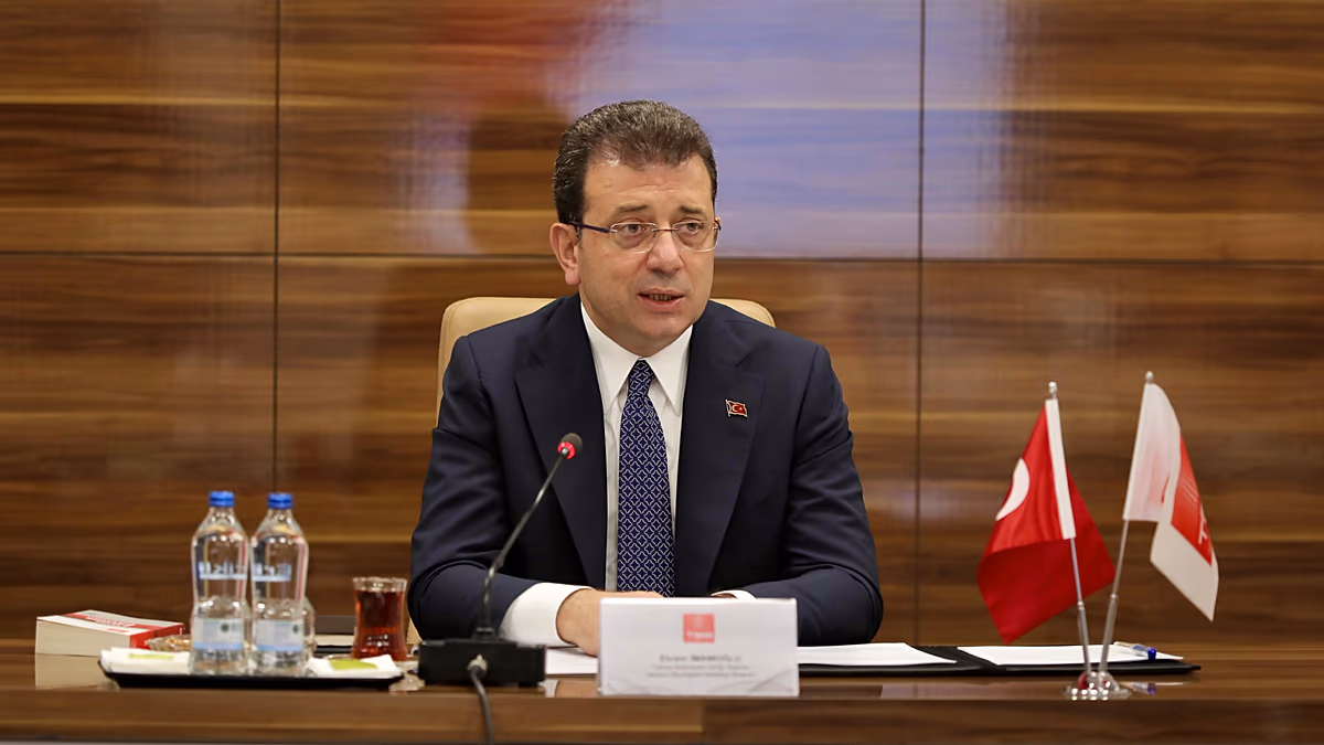 İmamoğlu, duruşma yolunda araç arızası sebebiyle Silivri'ye döndürüldü