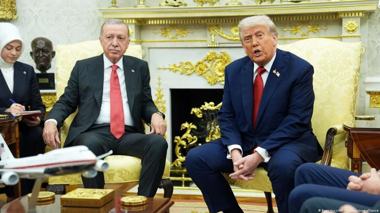 İsrail basını: Erdoğan, Trump'ı ikna ederek İran’daki Kürt grupların silahlandırılması planını engelledi