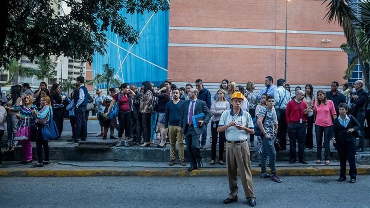 SON DAKİKA I Venezuela'da 7.1 büyüklüğünde deprem oldu: Tsunami uyarısı yapıldı!