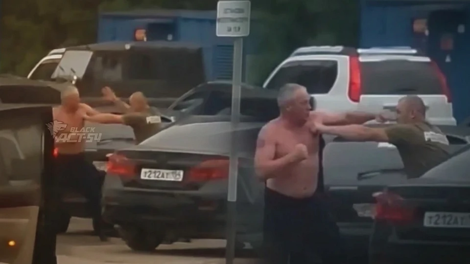 Ukrayna'nın Petrol Rafinerilerini Vurmasının Ardından Rusya'da Akaryakıt Krizi: Benzin İstasyonlarında Kilometrelik Kuyruklar Oluştu!