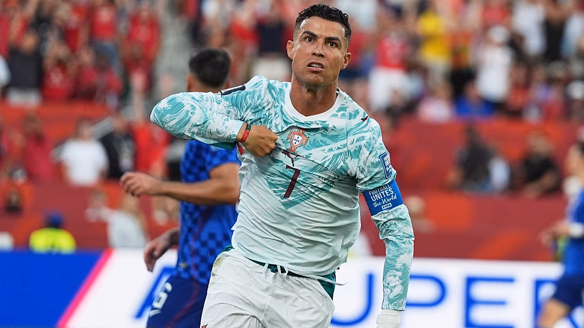 Ronaldo'nun penaltı fısıltısı tartışma yarattı: 'Bismillah' mı dedi?