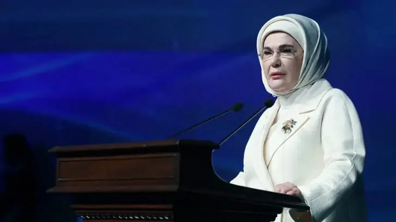 Emine Erdoğan'dan Van Gölü Havzası koruma çalışmaları için Sıfır Atık Vakfı'na teşekkür
