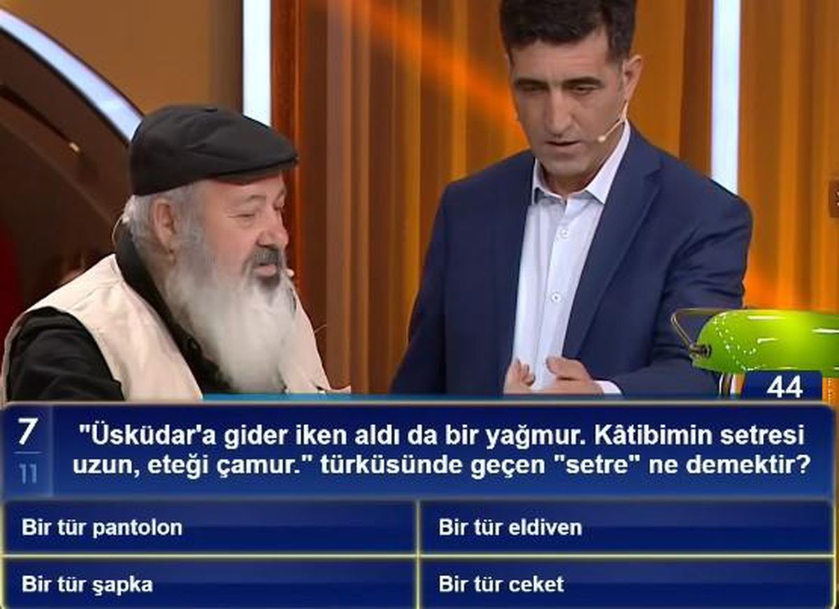 "Üsküdar'a gider iken aldı da bir yağmur. Kâtibimin setresi 11 uzun, eteği çamur." türküsünde geçen "setre" ne demektir?