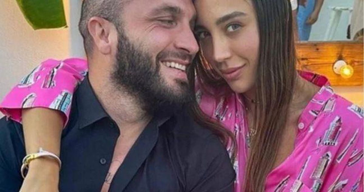 Özlem Ada Şahin kimdir? Şarkıcı Berkay'ın eşi Özlem Ada Şahin kaç yaşında, nereli, ne iş yapıyor?