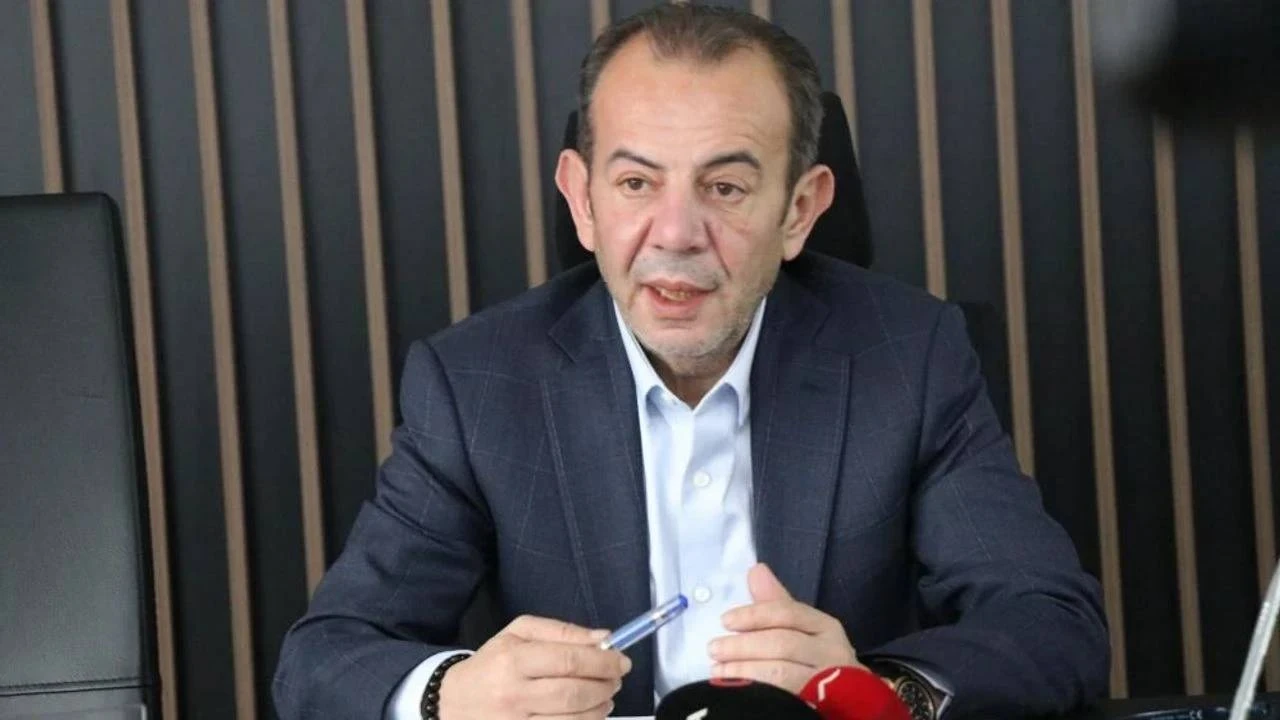 Tanju Özcan istifa etti