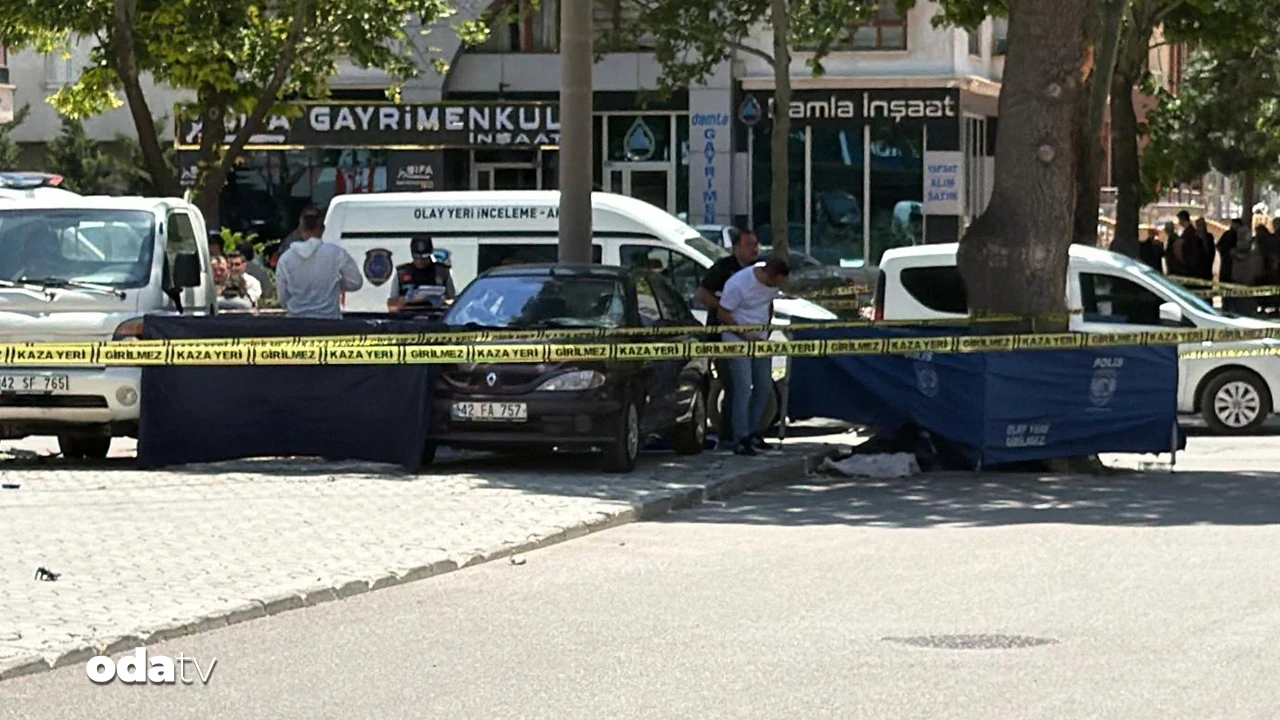 Konya'da feci kaza... Ticari taksi kaldırıma daldı: 2 ölü