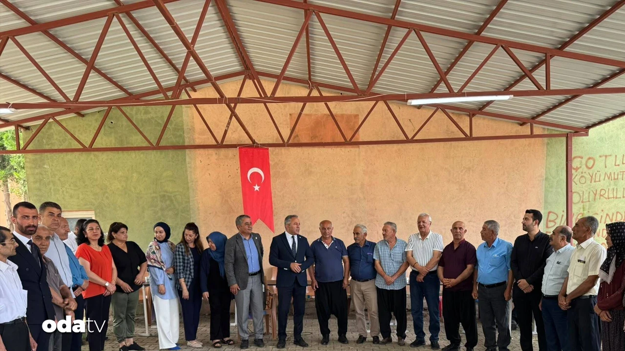 AKP ve MHP'den istifa eden 60 kişi İYİ Parti'ye katıldı