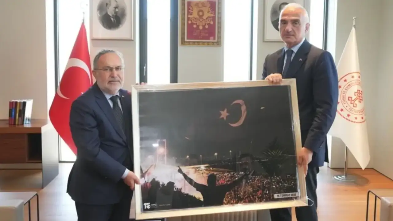 Bakan Ersoy'dan 15 Temmuz mesajı: "Şehitlerimizin emanetine sahip çıkmak ortak sorumluluğumuz"