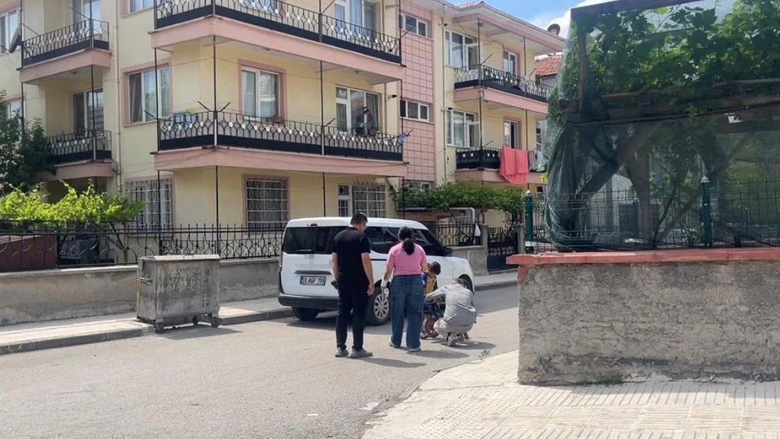 Çorum’da genç kadın tartıştığı anne ve babasını bıçakla rehin aldı