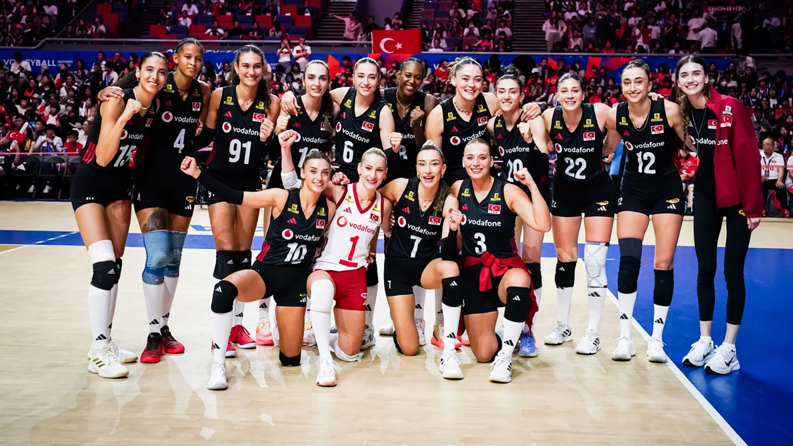 Filenin Sultanları, Voleybol Milletler Ligi'nde çeyrek finale yükseldi