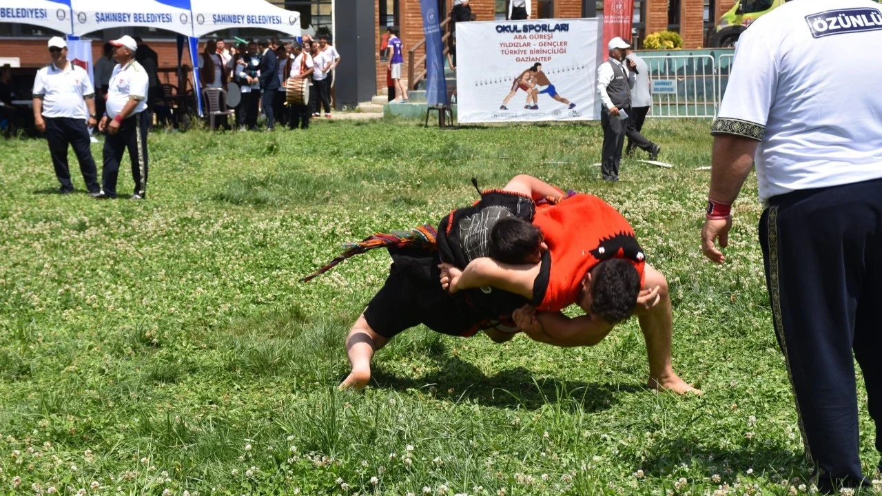 Şahinbey’de Aba Güreşi heyecanı! 28 ilden 1.316 sporcu Şahinbey’de minderde buluştu!