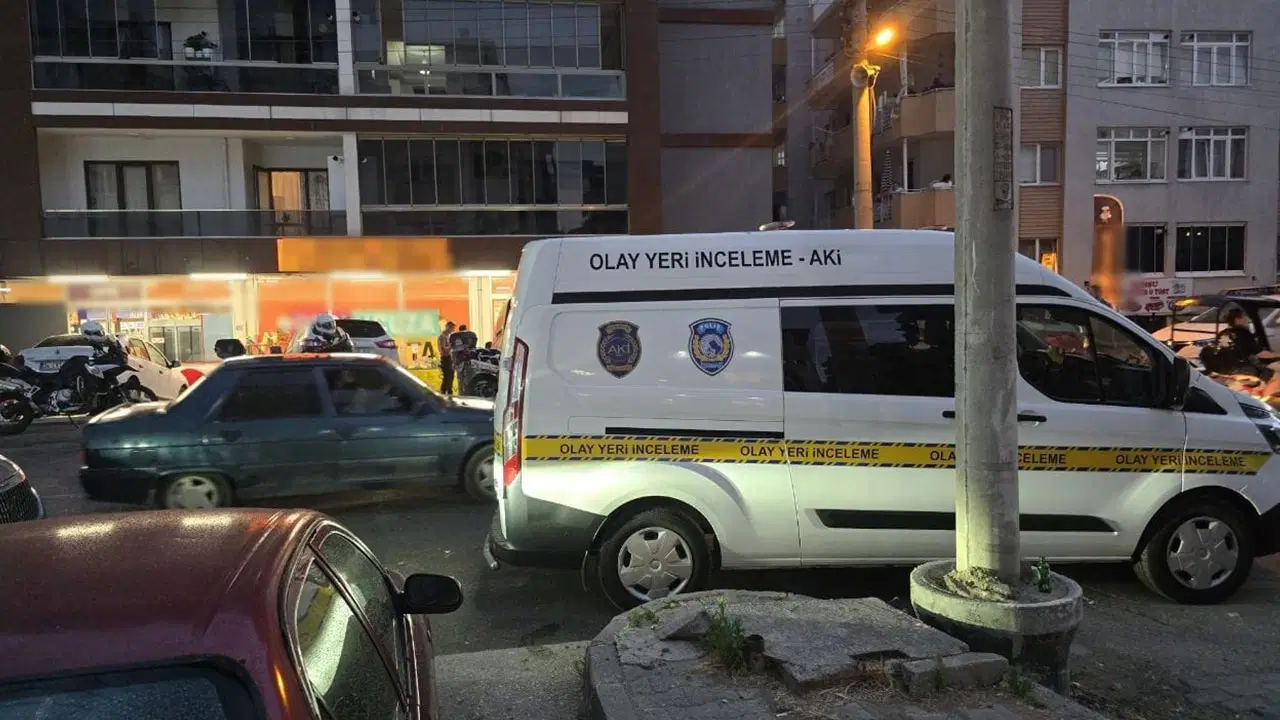 Tekerlekli sandalyeye bağımlı eşi balkondan yardım istedi: Boğazı kesilmiş halde banyoda ölü bulundu