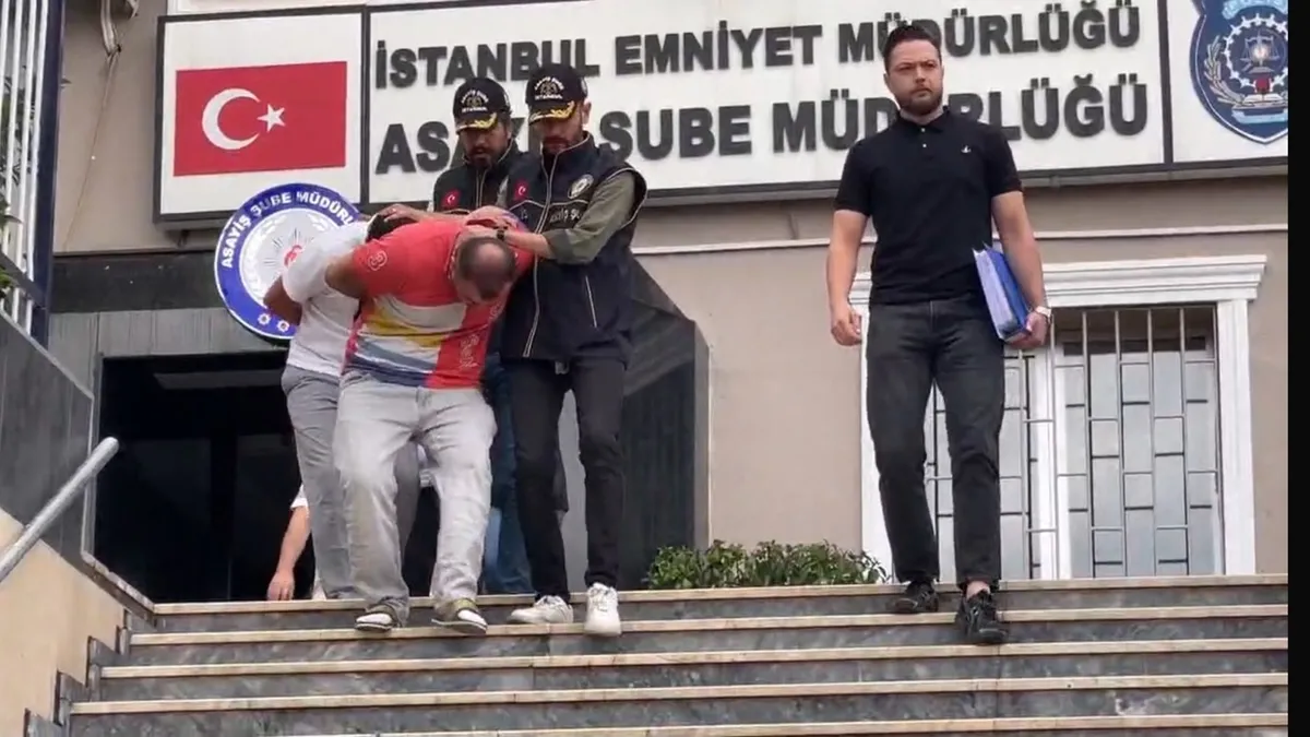 Yurt dışı hatlarından tehdit mesajları attılar, iş yeri ve 6 aracı kurşunladılar!