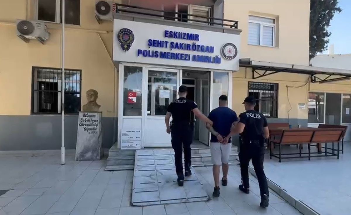 İzmir'de Motosikletli Polislerden Cinayet Zanlısına Yakalama