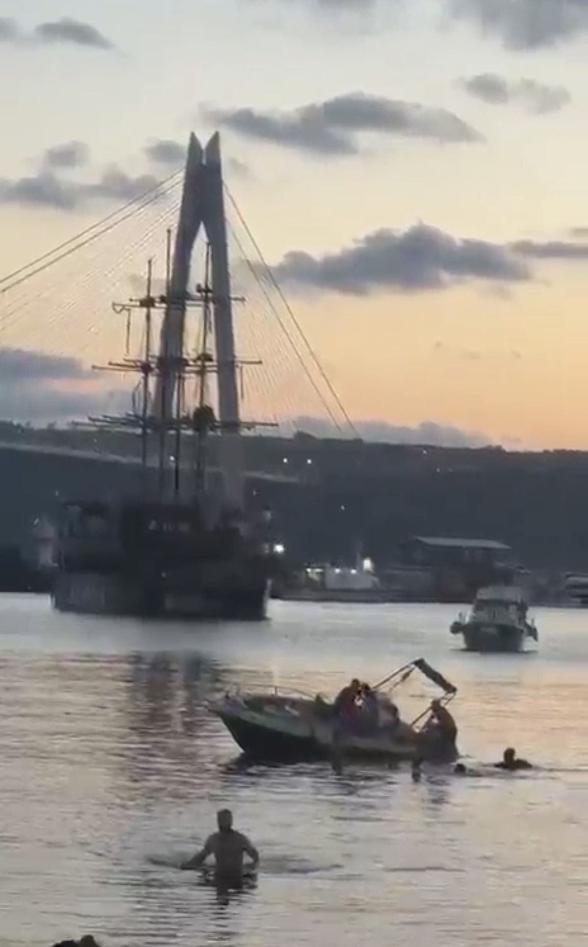 Beykoz'da boğulma tehlikesi geçiren kişi hastaneye kaldırıldı
