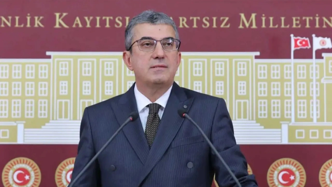 CHP'li Gökhan Günaydın görevine geri döndü