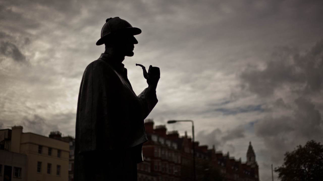 Dünyanın en ünlü dedektifi tekrar sahnede: Yeni Sherlock Holmes dizisi geliyor