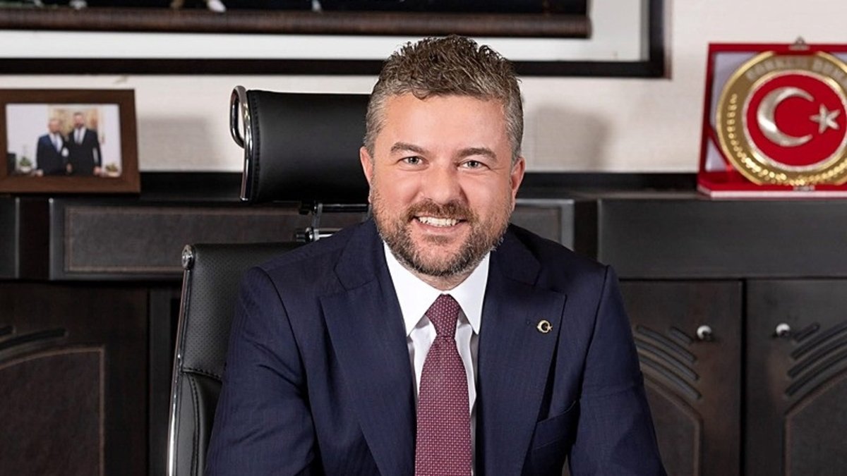 Buca Belediye Başkanı Görkem Duman, görevden uzaklaştırıldı