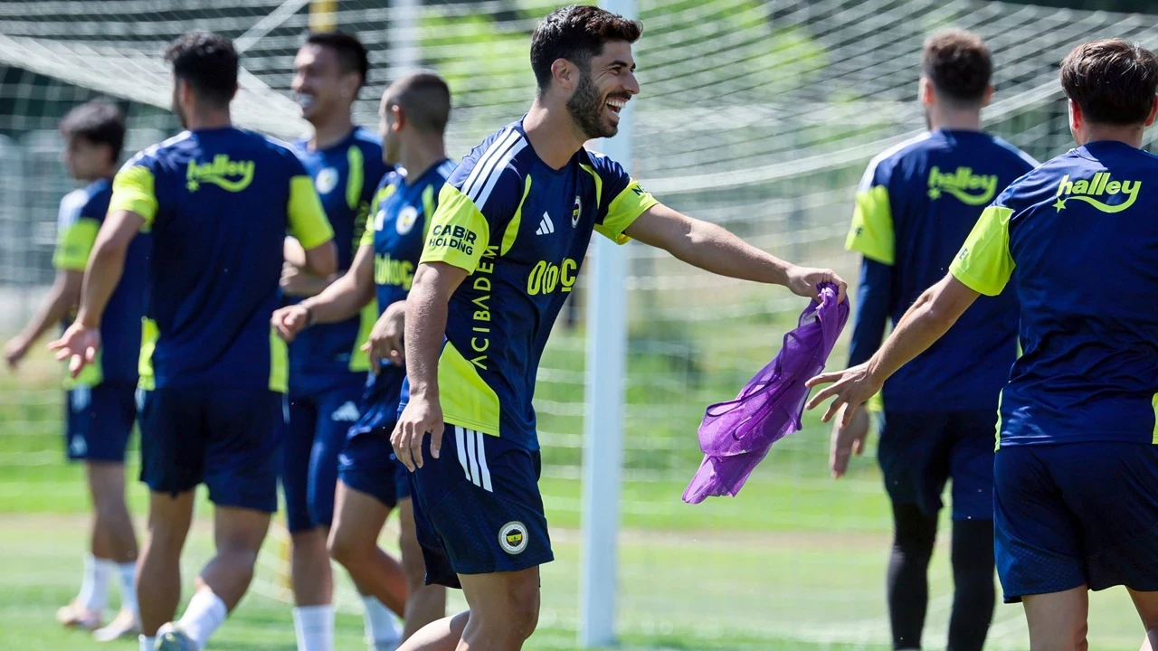 Fenerbahçe'nin Avusturya kampı kadrosu açıklandı