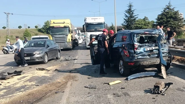 Samsun’da 8 aracın karıştığı zincirleme kaza: 2 yaralı