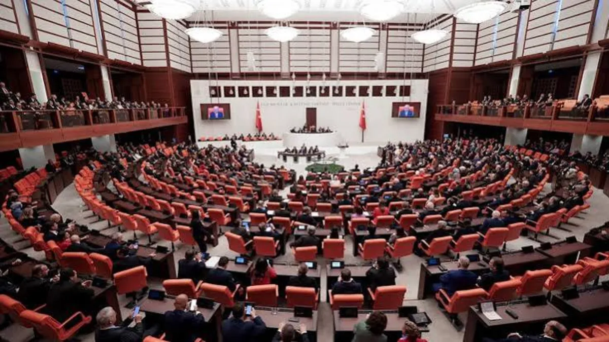 TBMM’de geçen hizmetler kazanılmış hak aylık derecesinde sayılır mı?