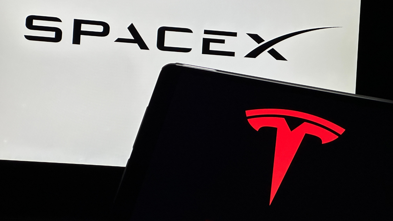 JPMorgan olası senaryoyu değerlendirdi: SpaceX ile Tesla birleşecek mi?
