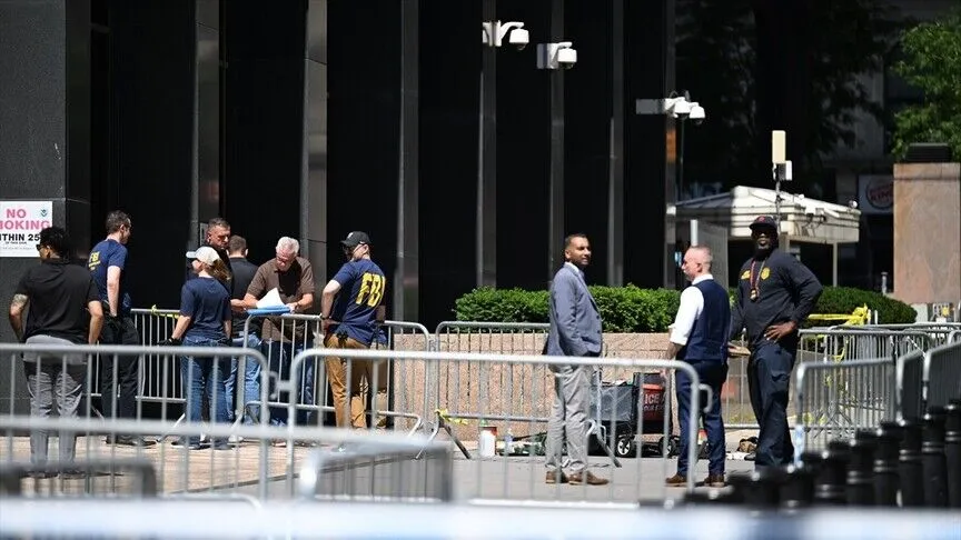 New York'ta ICE ve FBI binası önünde saldırı düzenleyen şüpheli gözaltına alındı