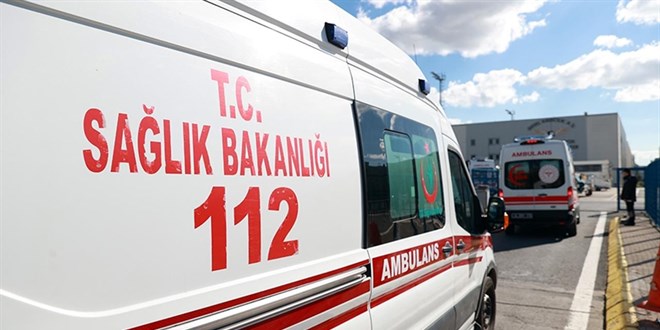 Rafting yapmaya giden 52 yerli turist gıda zehirlenmesi şüphesiyle hastaneye başvurdu