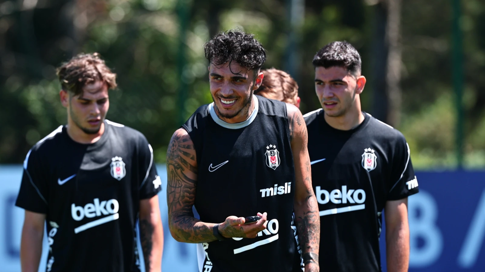 Beşiktaş, günü çift antrenmanla tamamladı