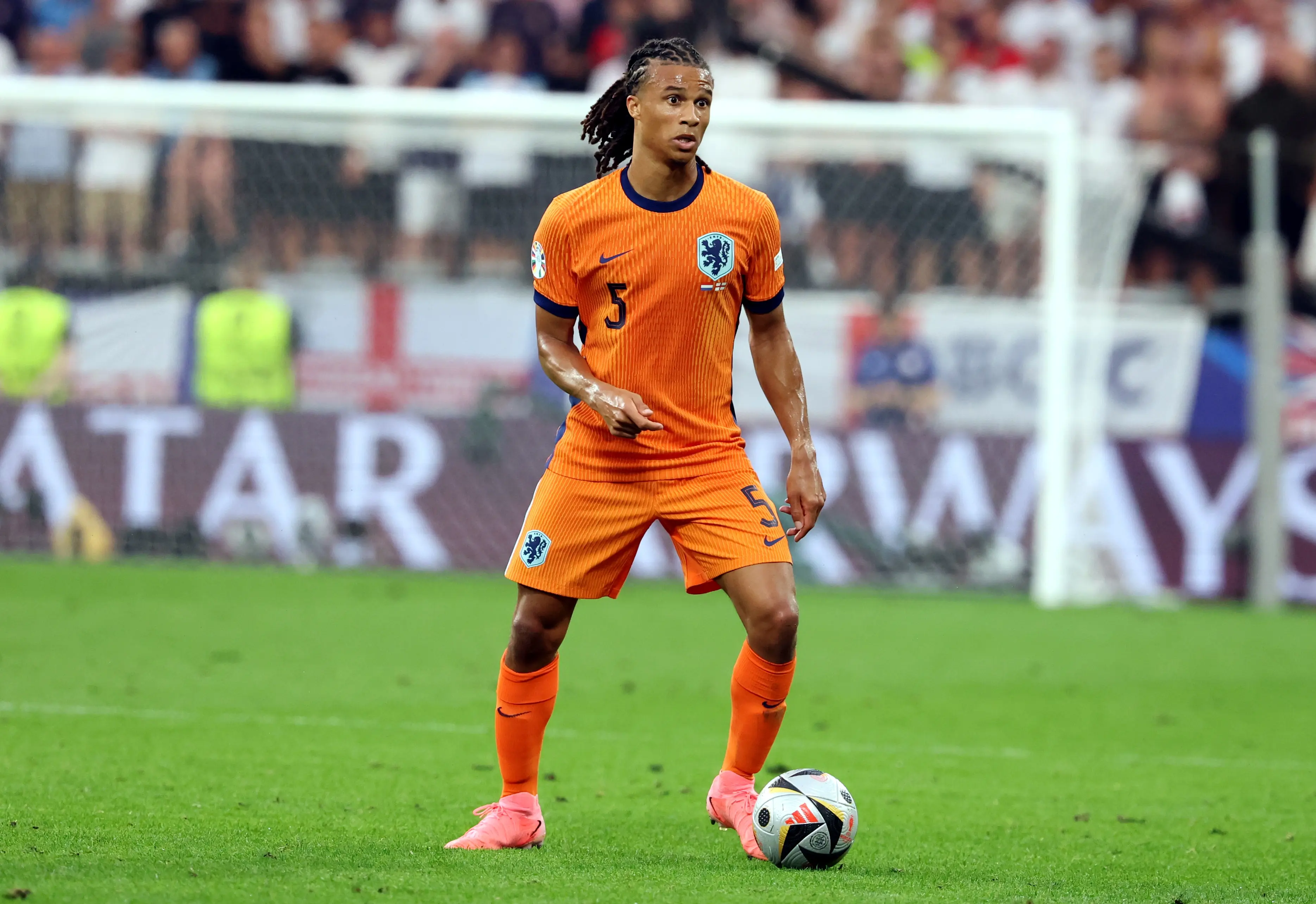 Nathan Ake, Fenerbahçe'nin Avusturya kampına katıldı
