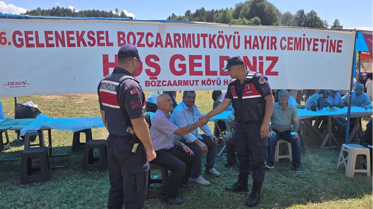 Bilecik’te Jandarma, Hayır Cemiyetinde vatandaşları bilgilendirdi