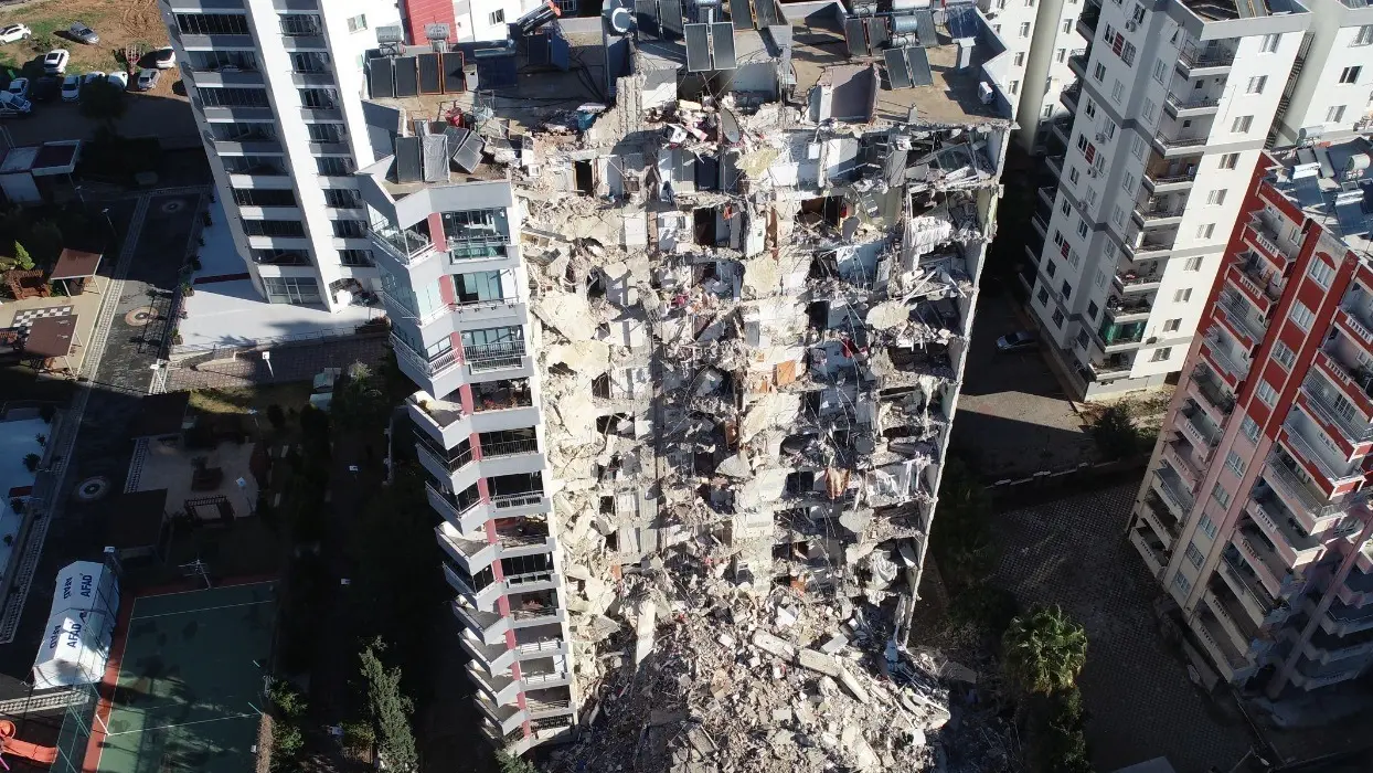 12 canın hesabı soruluyor! Mete Apartmanı dosyasında kamu görevlisine dava