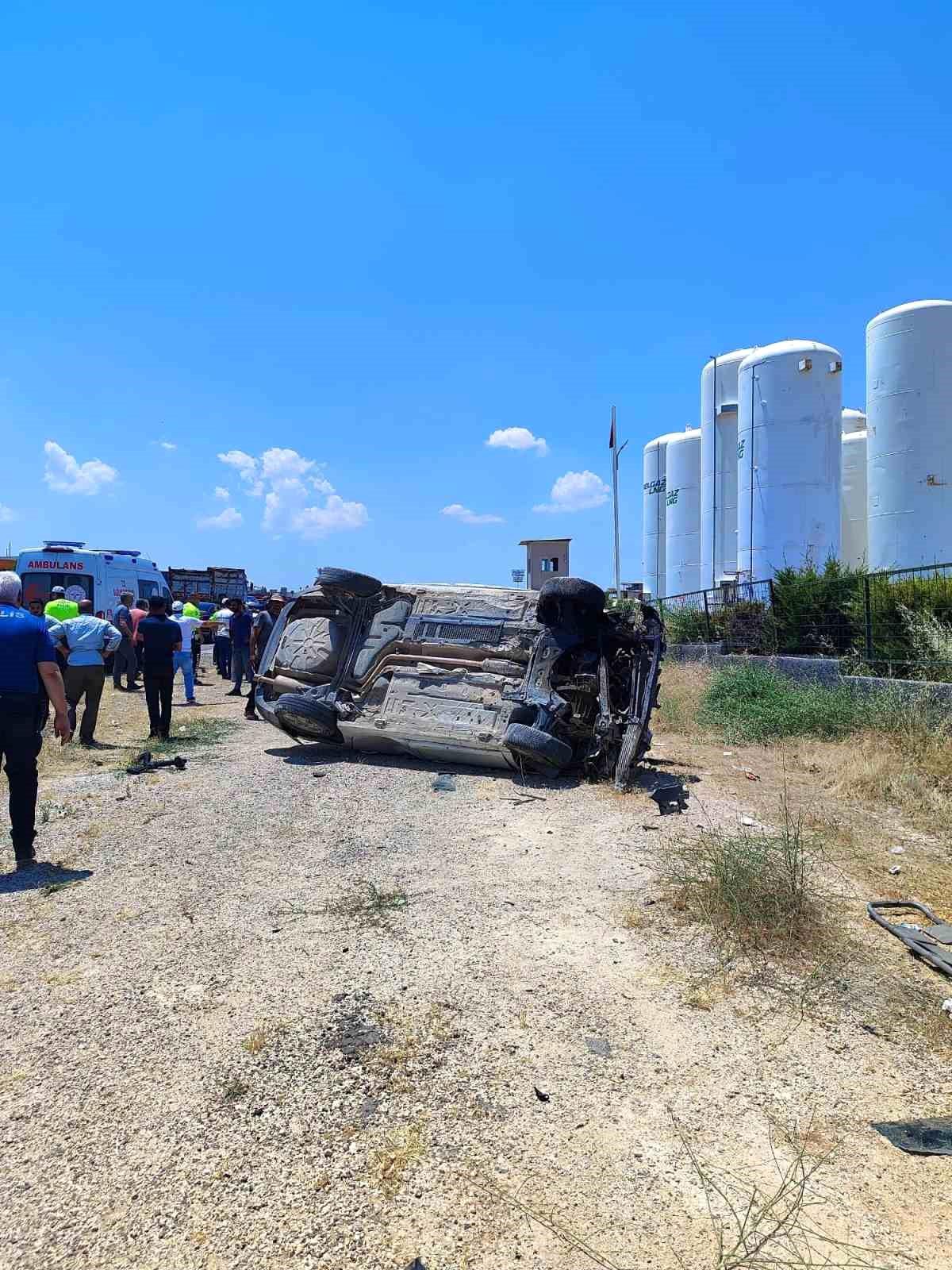 Gaziantep'te otomobil takla attı: 9 yaralı