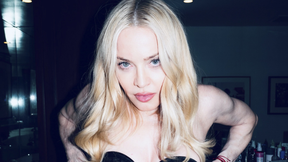Madonna yeni albümüyle zirvede