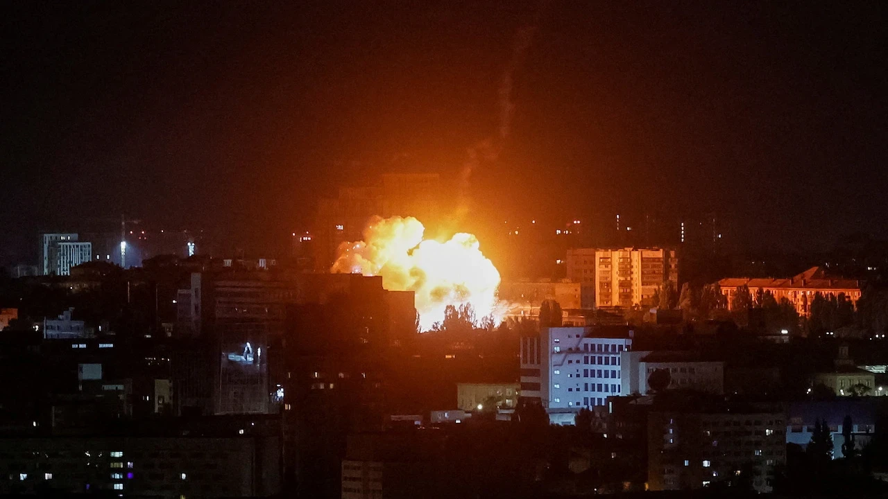 Balistik füzeyle sabaha karşı Kiev'i vurdular