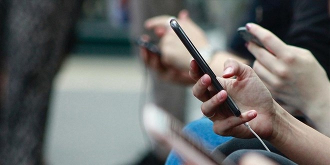 Aynı kişi adına açılabilecek telefon hattı sayısı sınırlandırıldı