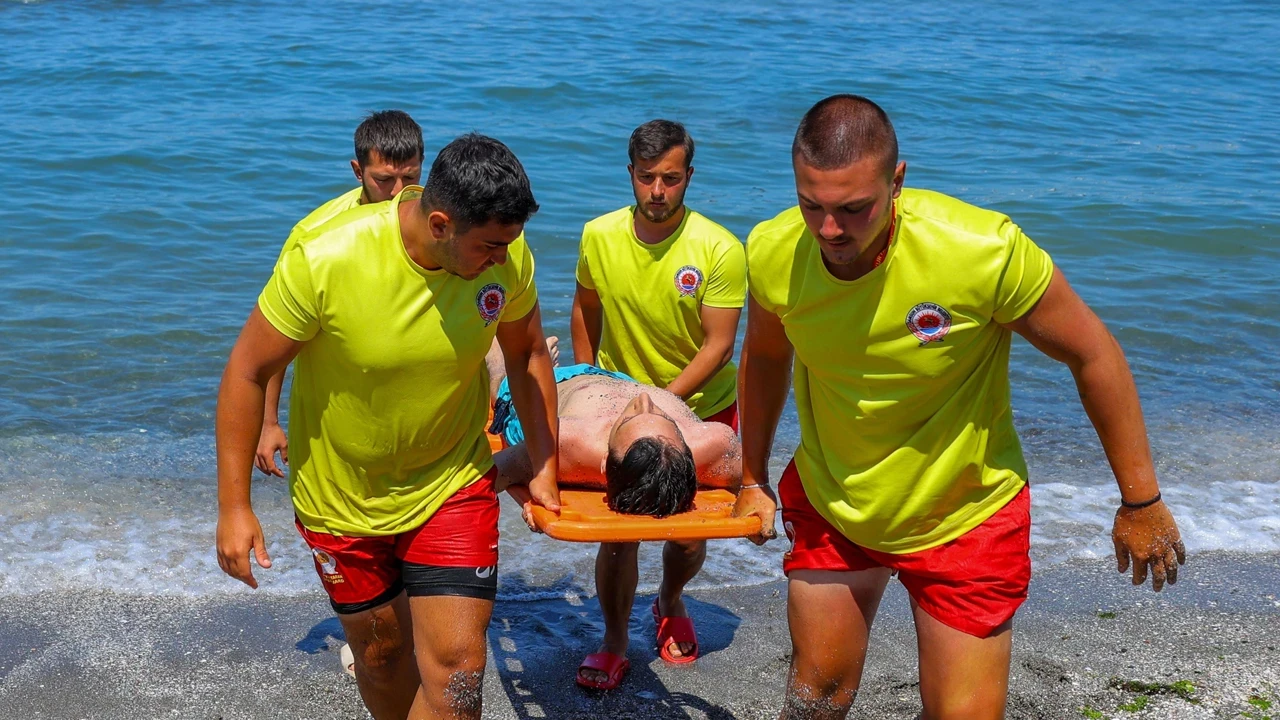 Samsun'da cankurtaranlardan hayat kurtaran dev tatbikat