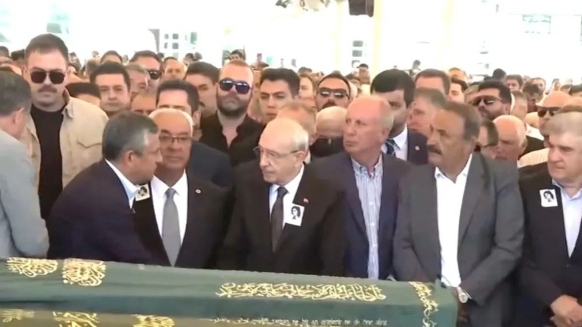 CHP'de Kılıçdaroğlu ve Özel Olcay Baykal'ın cenazesinde tokalaştı