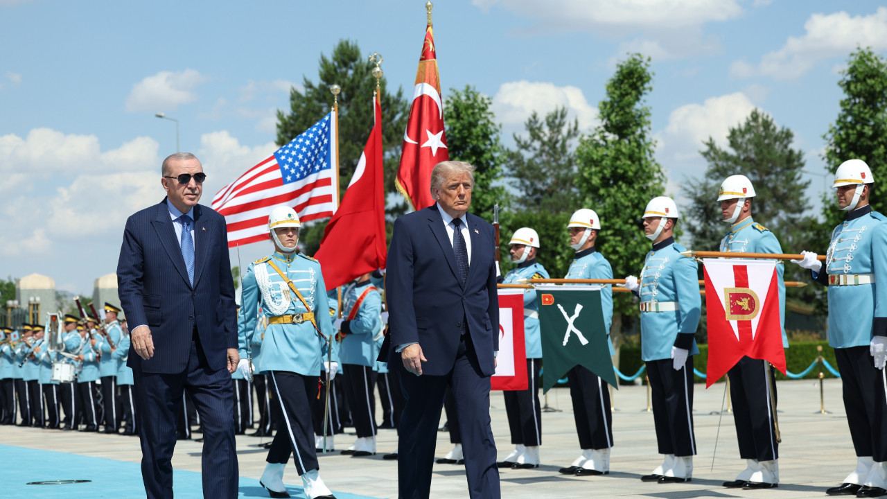 Sahada namlular masada iltifatlar! 'Sadık' kal F-35'i al