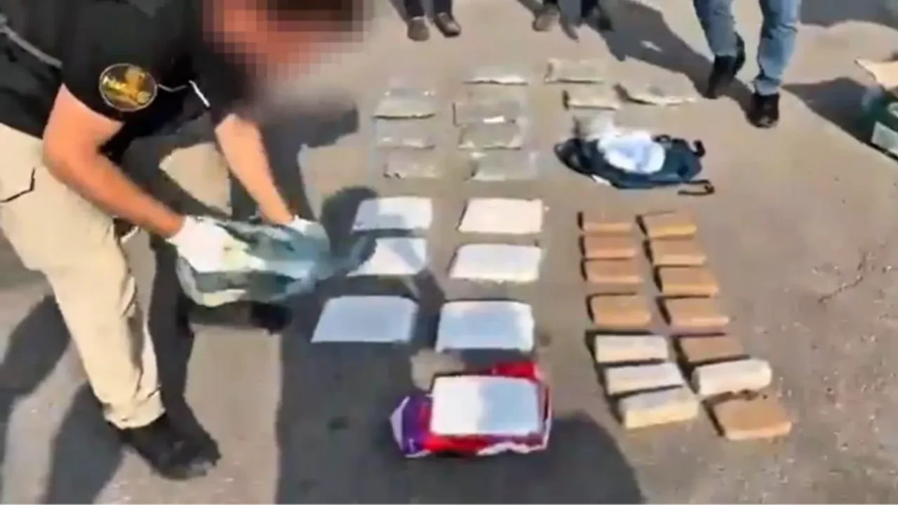 Bagajda doktorun 'zehir reçetesi' çıktı! Kilolarca uyuşturucu ele geçirildi